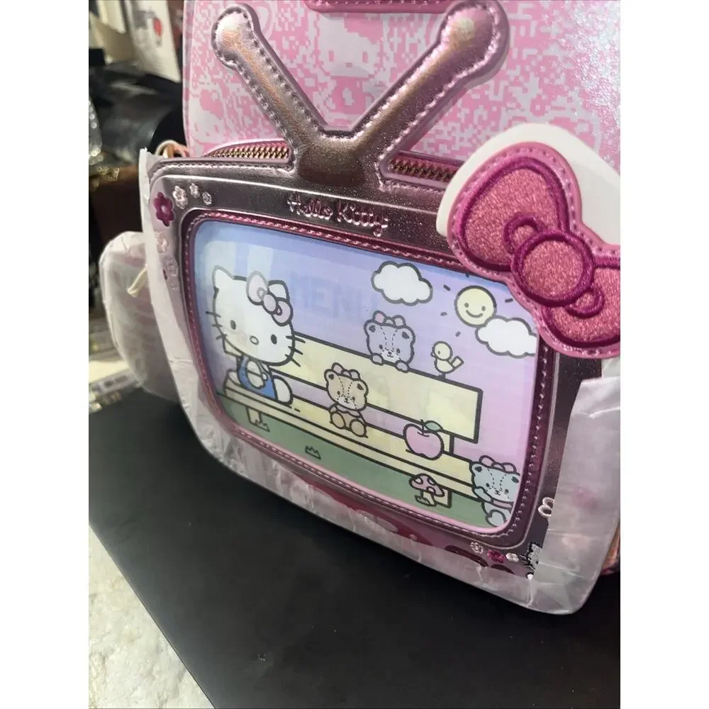 Loungefly HELLO KITTY Vintage TV Lenticular Mini Backpack Coin Bag & Zip Wallet